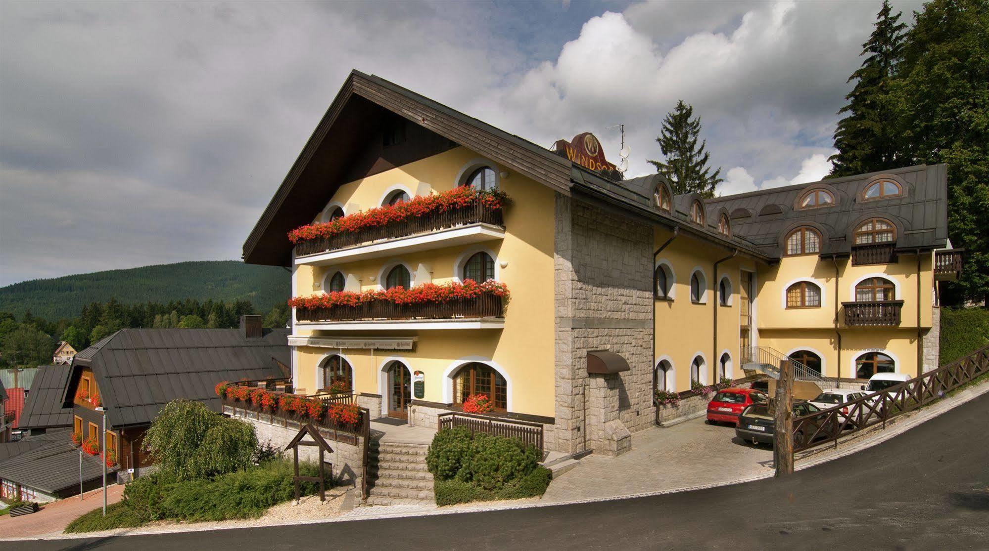 Wellness Hotel Windsor Špindlerŭv Mlýn Kültér fotó